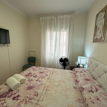 Rooms Nueva Valencia ברצלונה מראה חיצוני תמונה