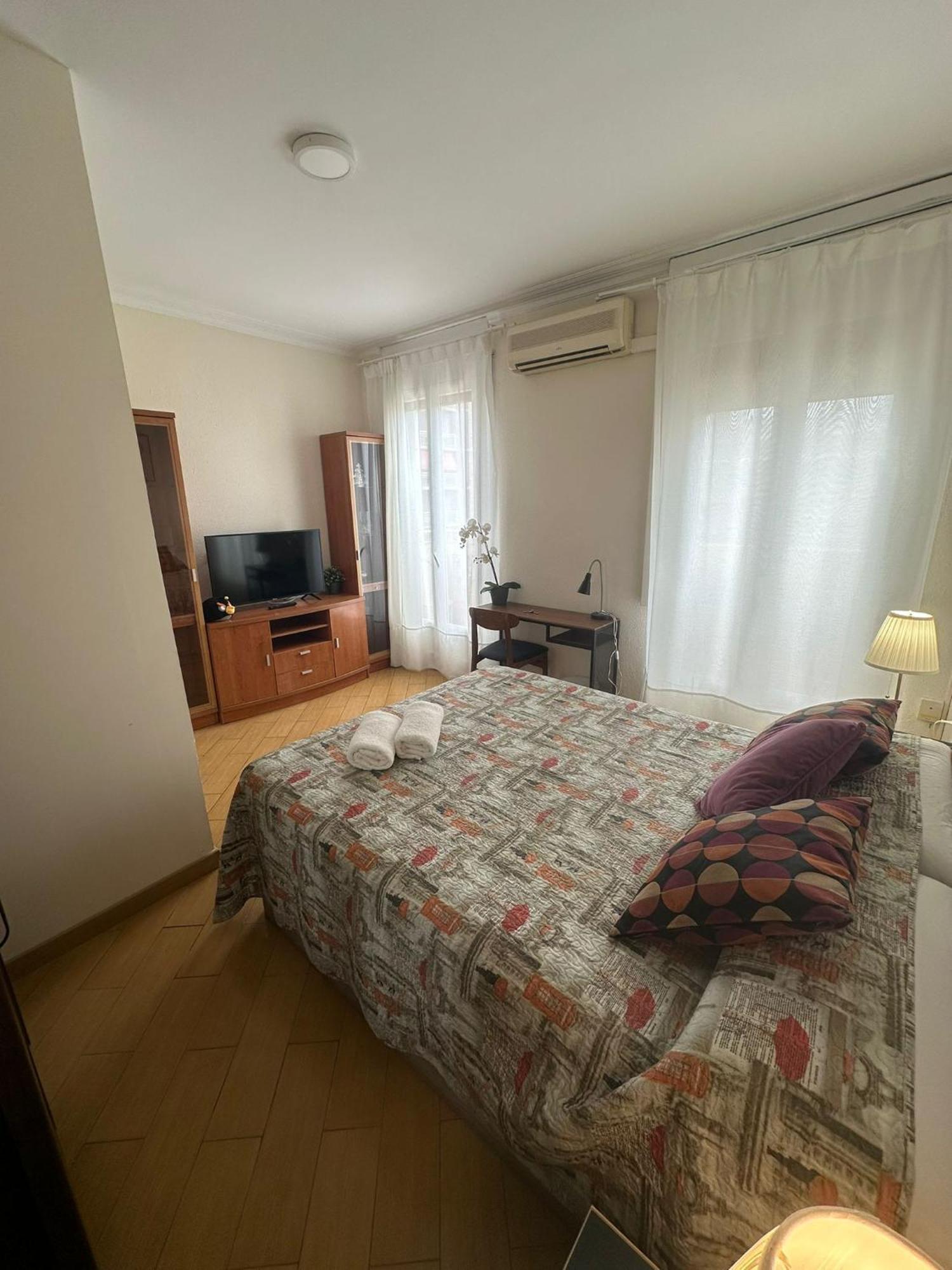 Rooms Nueva Valencia ברצלונה מראה חיצוני תמונה